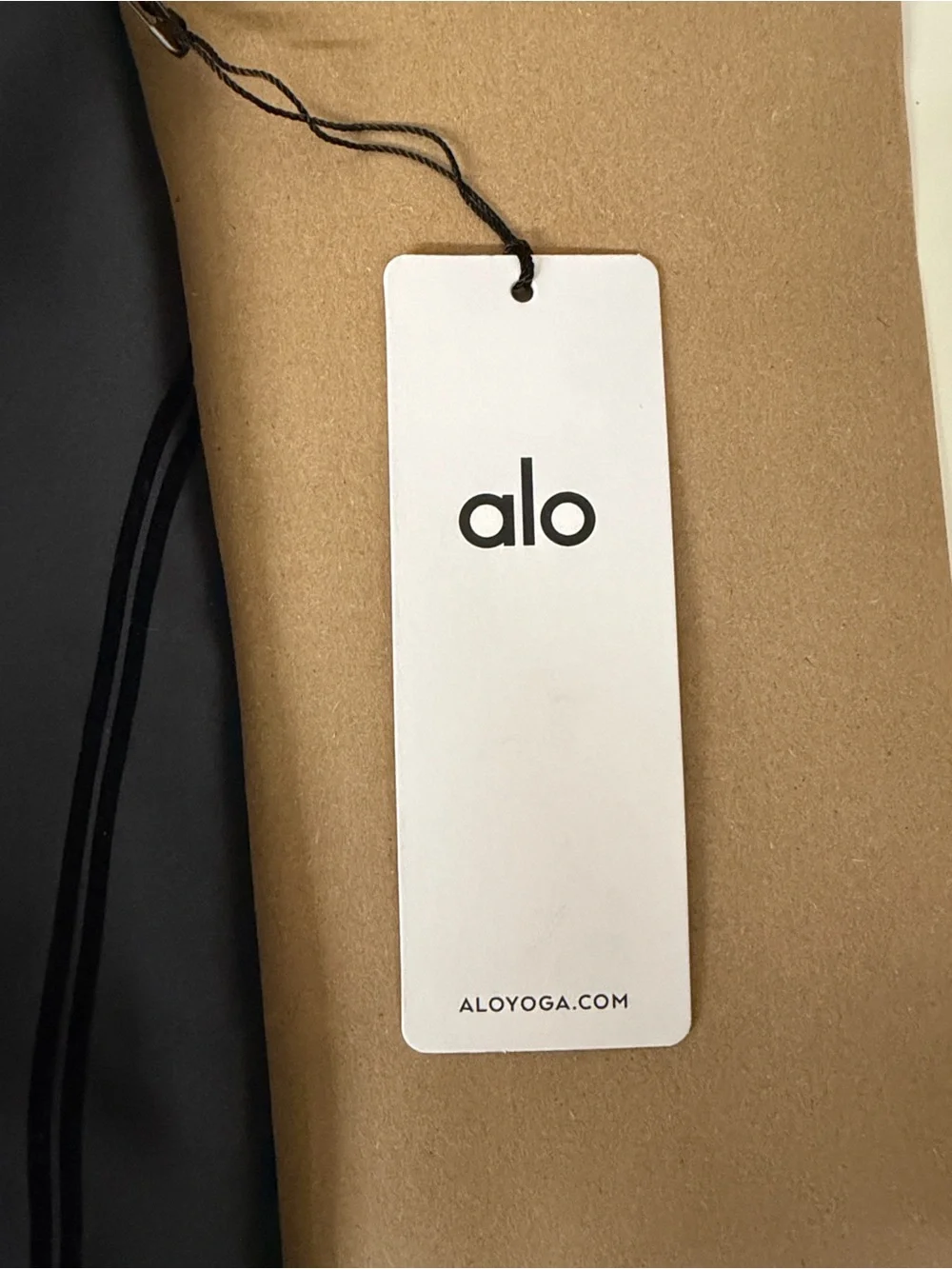 Alo Yoga Airlift High-Waist Line Up Capri